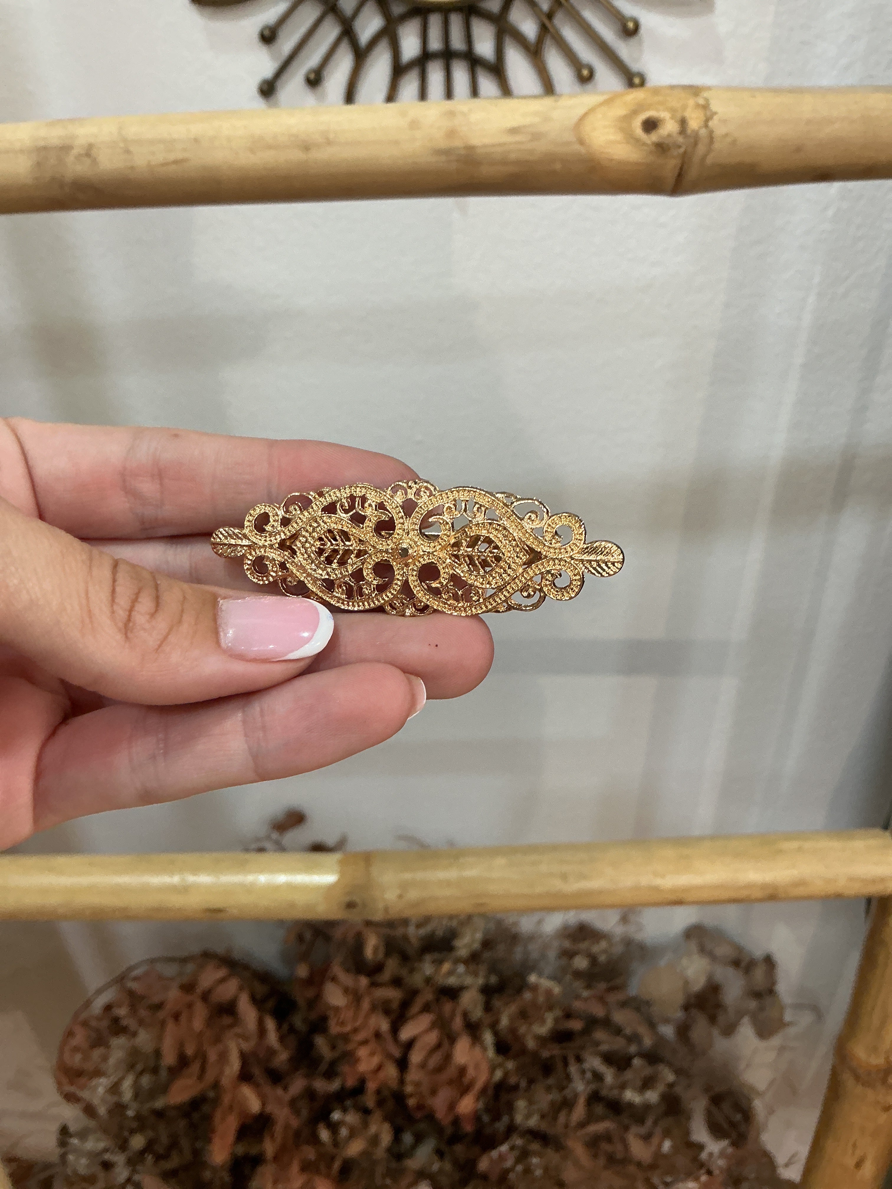 Broche f filigrana