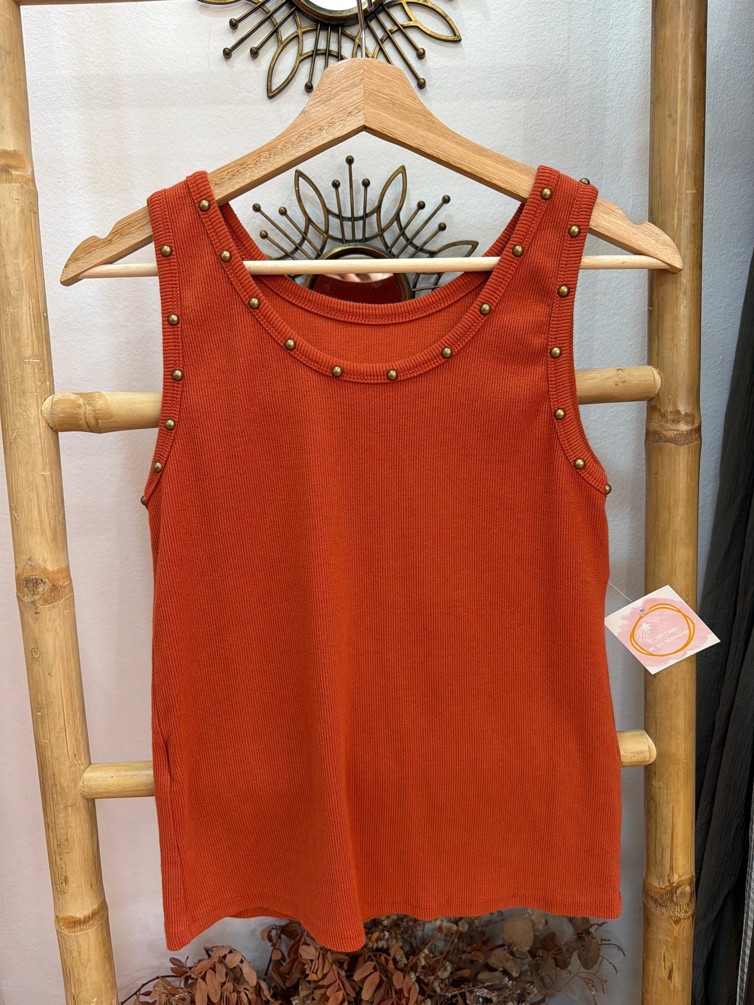 Camiseta tachuelas canalé