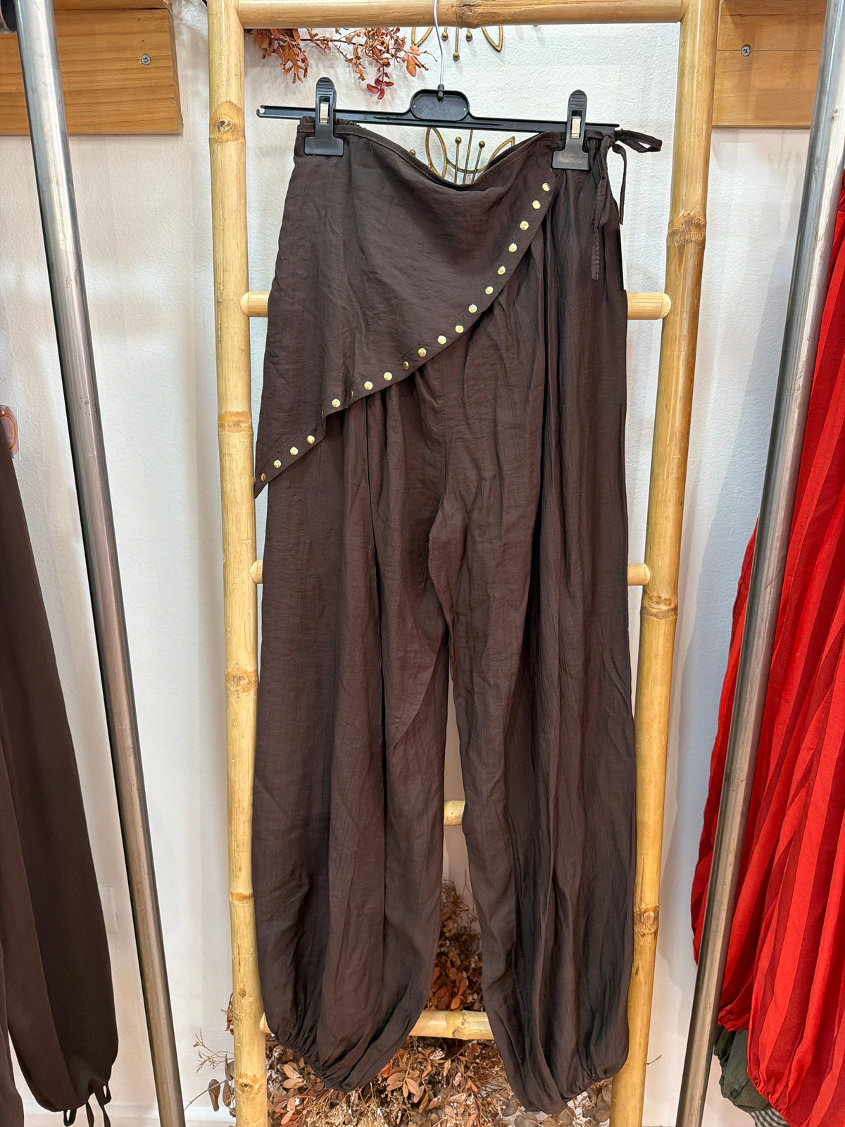 Pantalón pañuelo