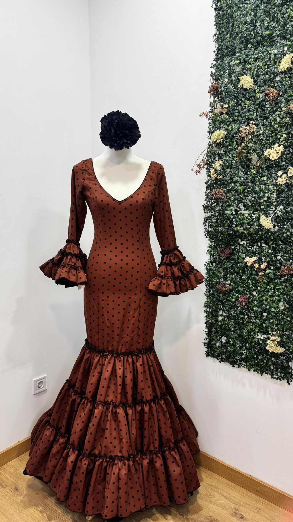 Vestido f carmela marron con lunares negro