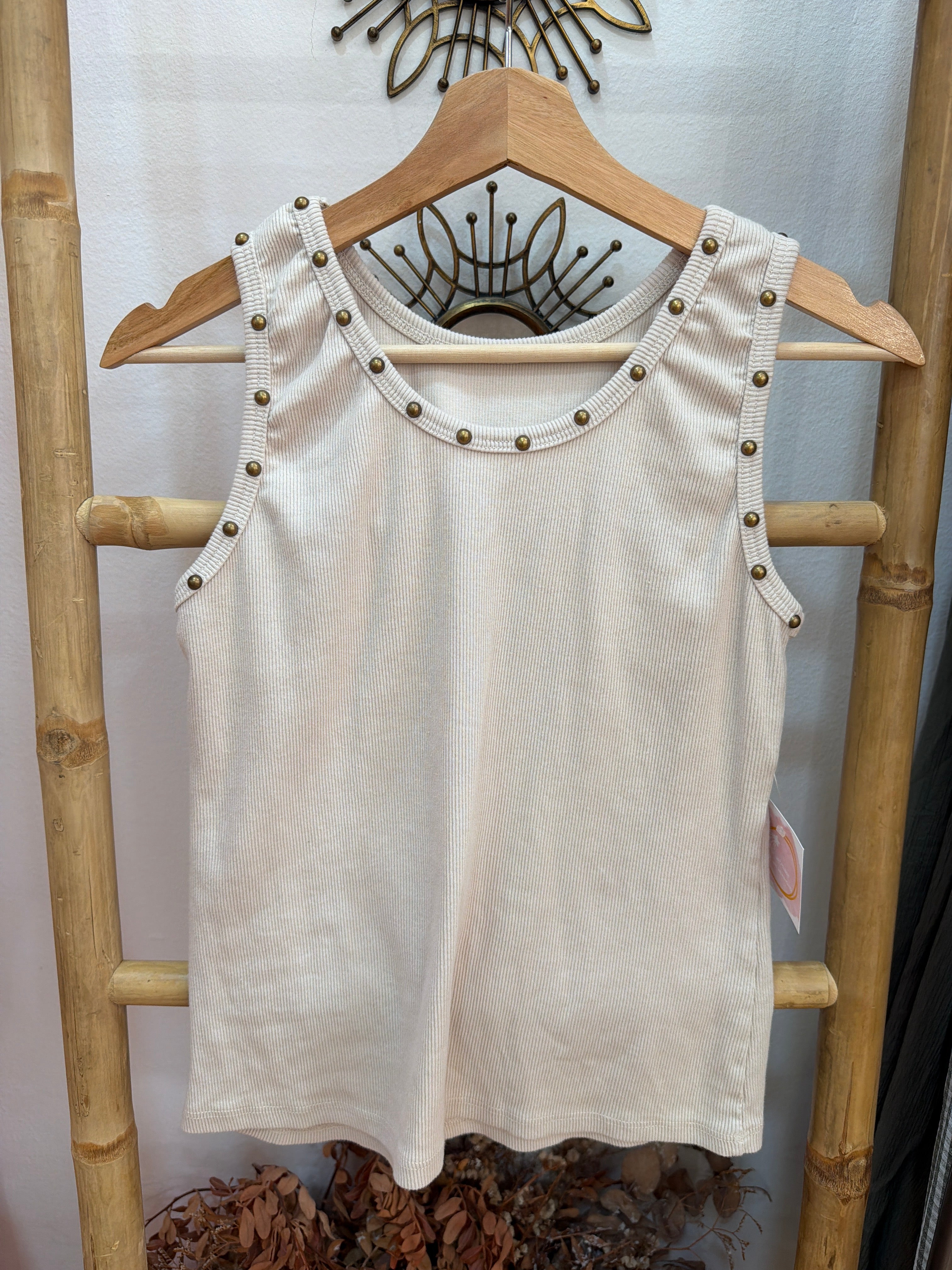 Camiseta tachuelas canalé