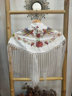 Manton pajaro niña