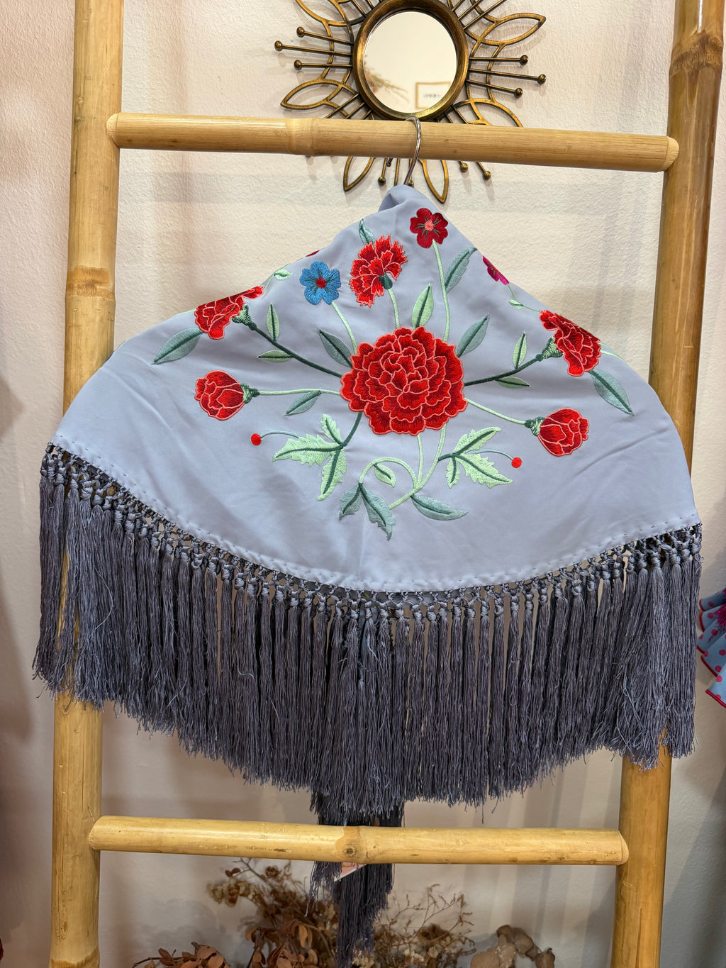 Manton f clavel niña
