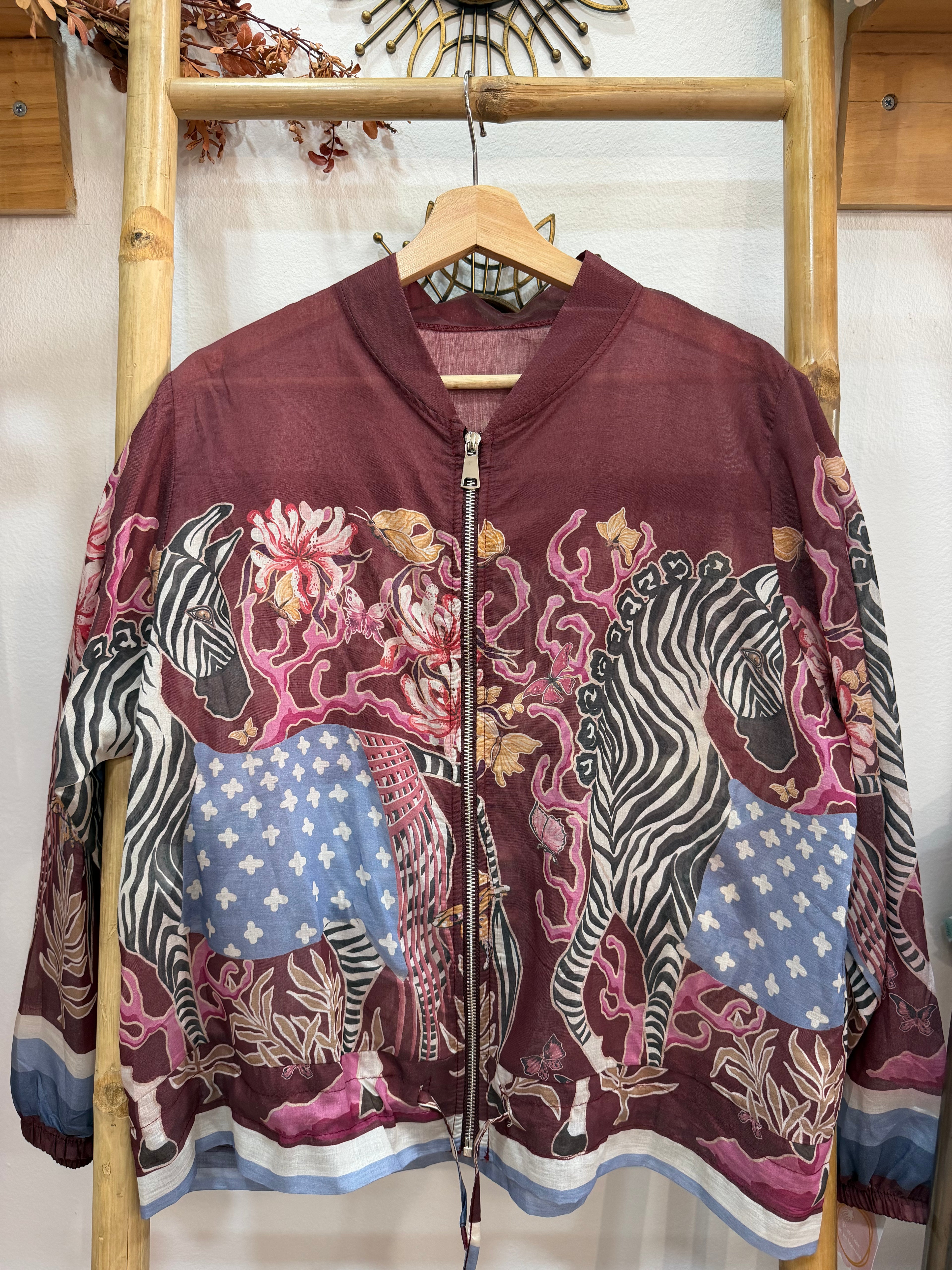 Bomber estampada