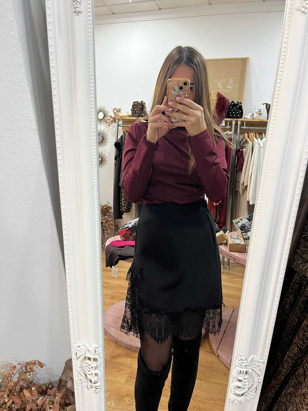 Falda encaje