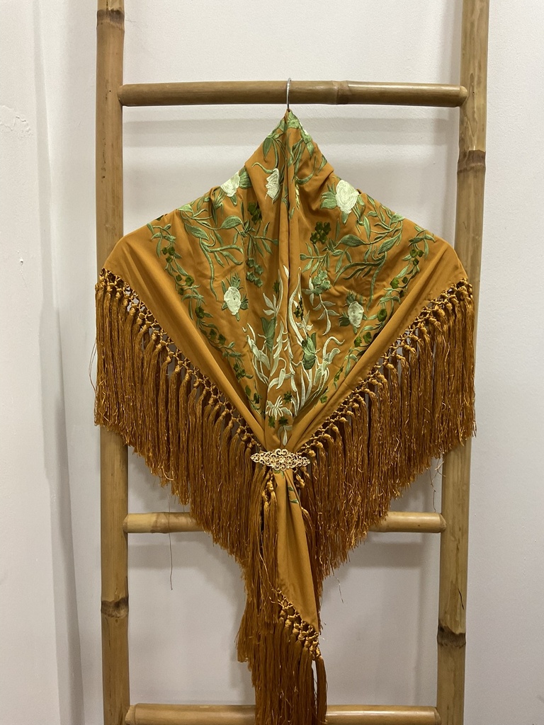 Mantón Lia