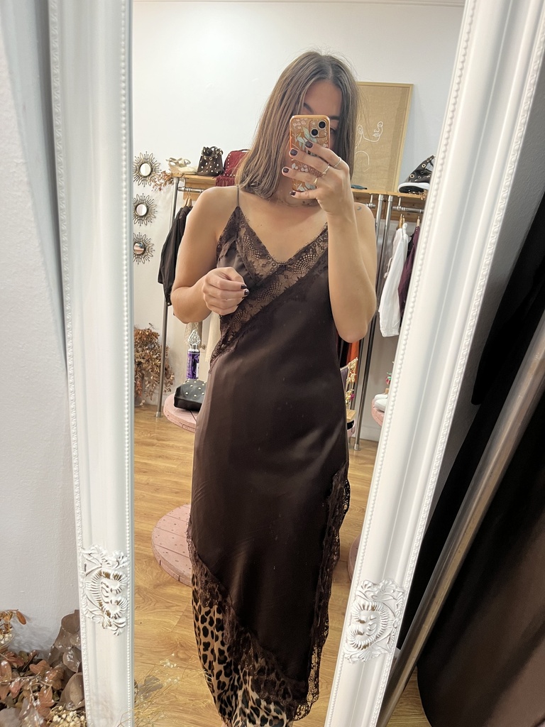 Vestido lencero pico