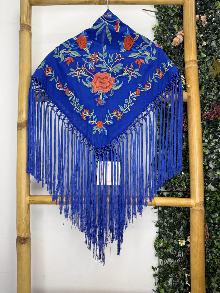 [M06] manton f cantillana niña