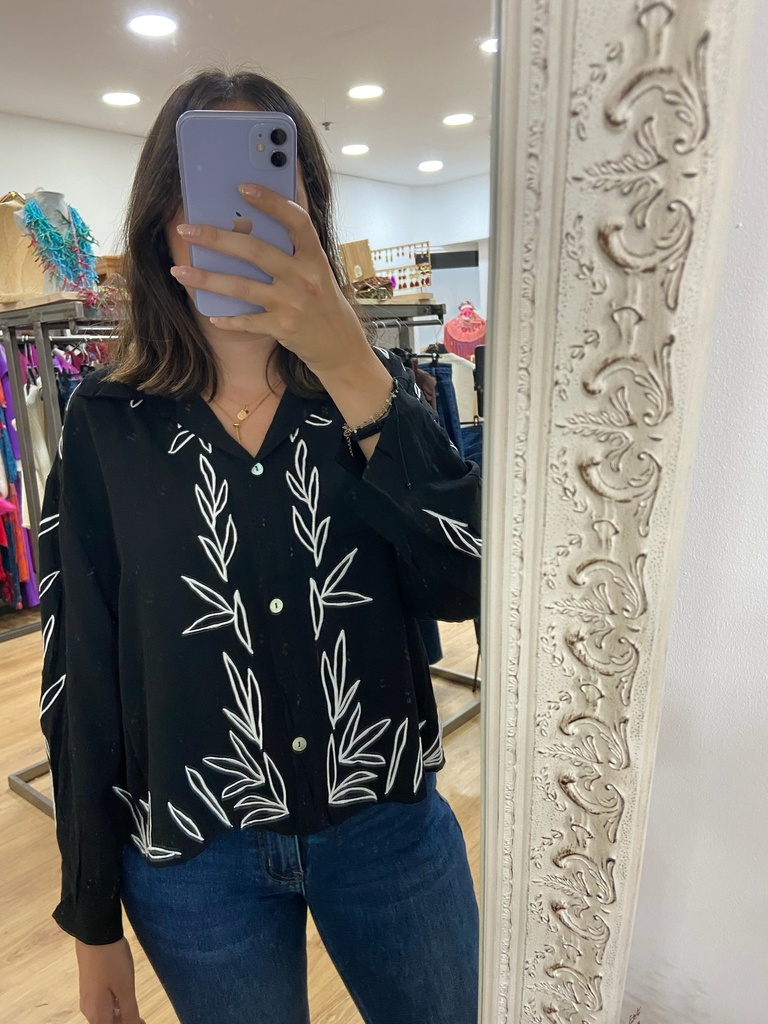 camisa bordada