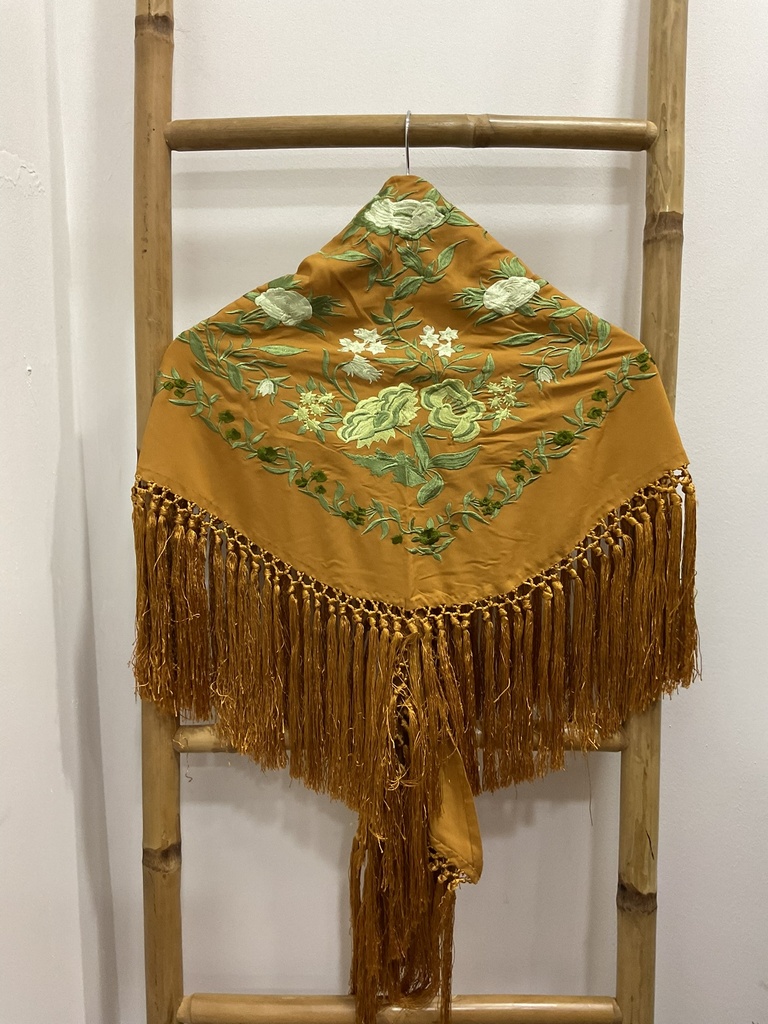 Mantón Lia