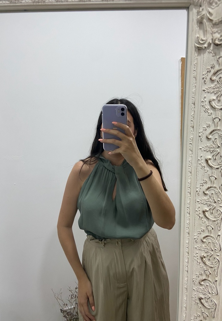Blusa al cuello