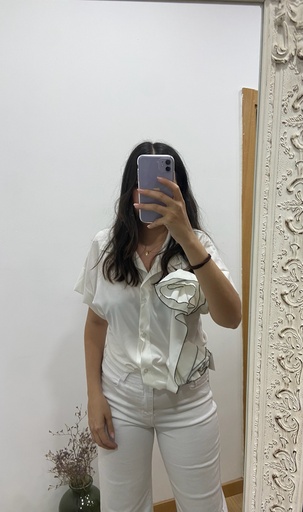 camisa flores lateral