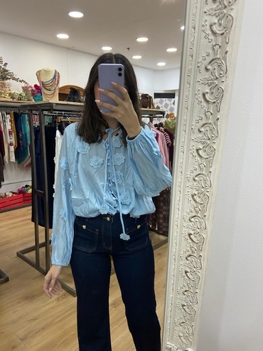 camisa flores tela