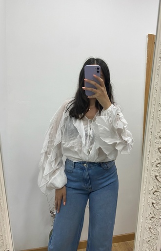 camisa volantes