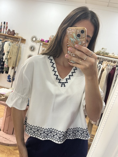 camisa pico bordada