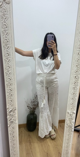 [18035] pantalon perforado
