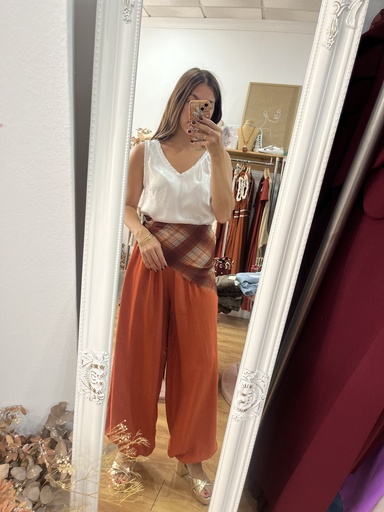 Pantalón bombacho con pañuelo