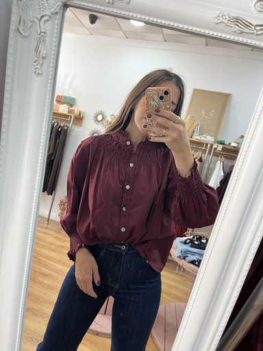 camisa fruncida
